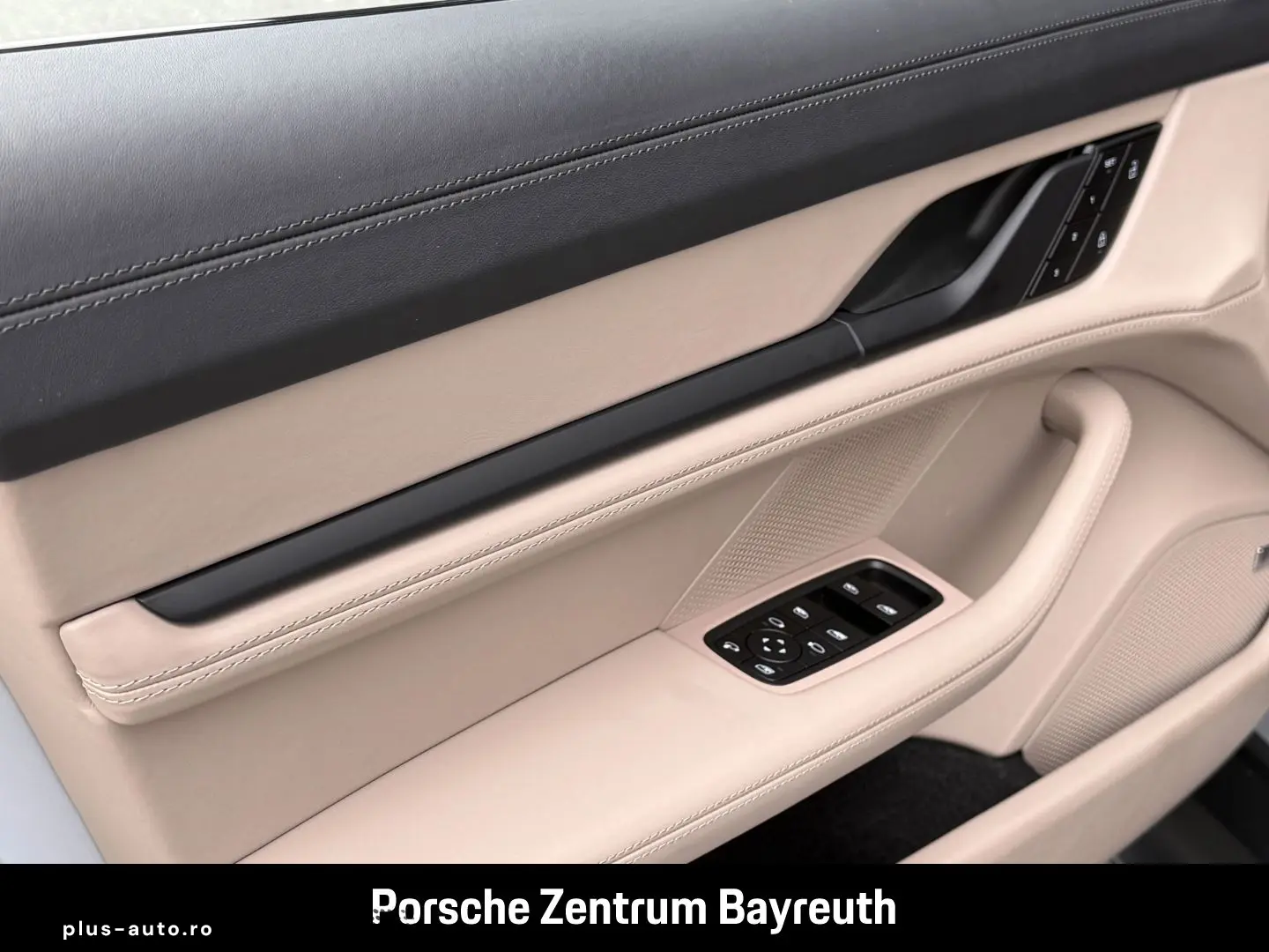 PORSCHE Taycan GTS  PDCC HeadUp Hinterachlenkung