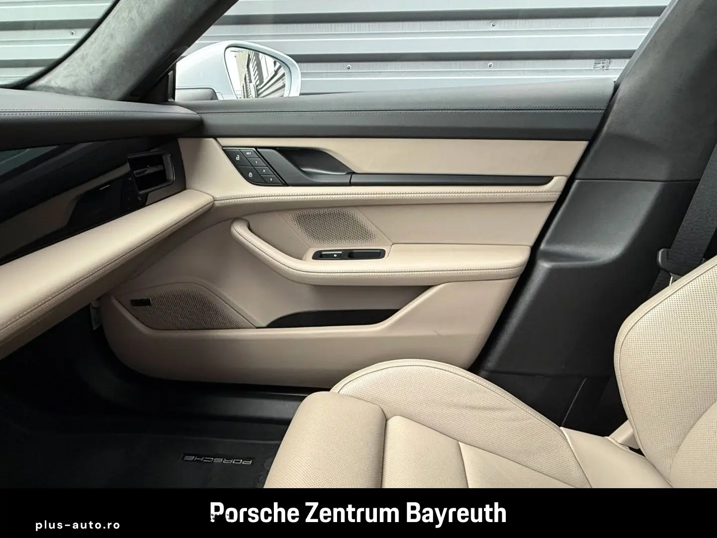 PORSCHE Taycan GTS  PDCC HeadUp Hinterachlenkung