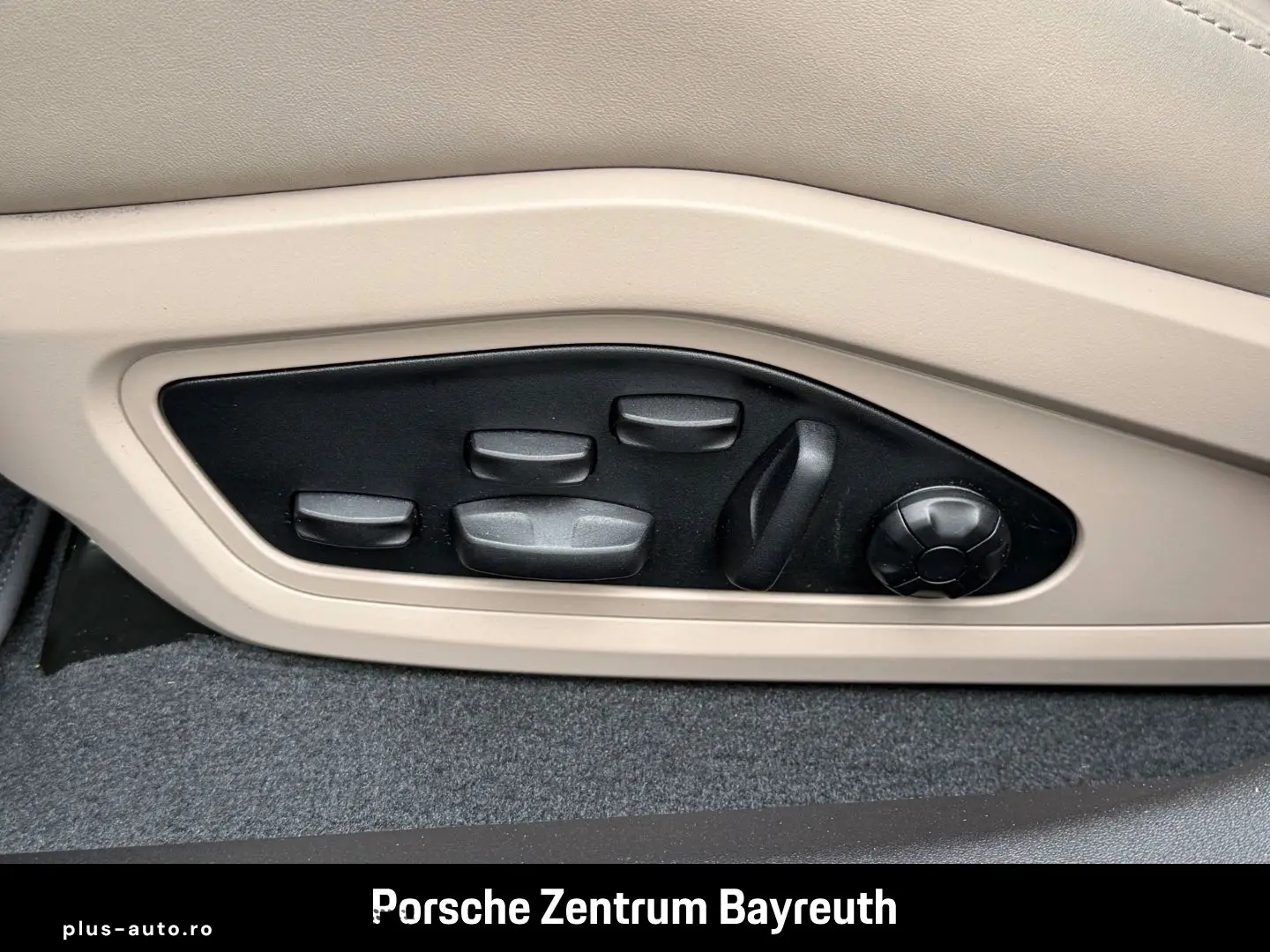 PORSCHE Taycan GTS  PDCC HeadUp Hinterachlenkung