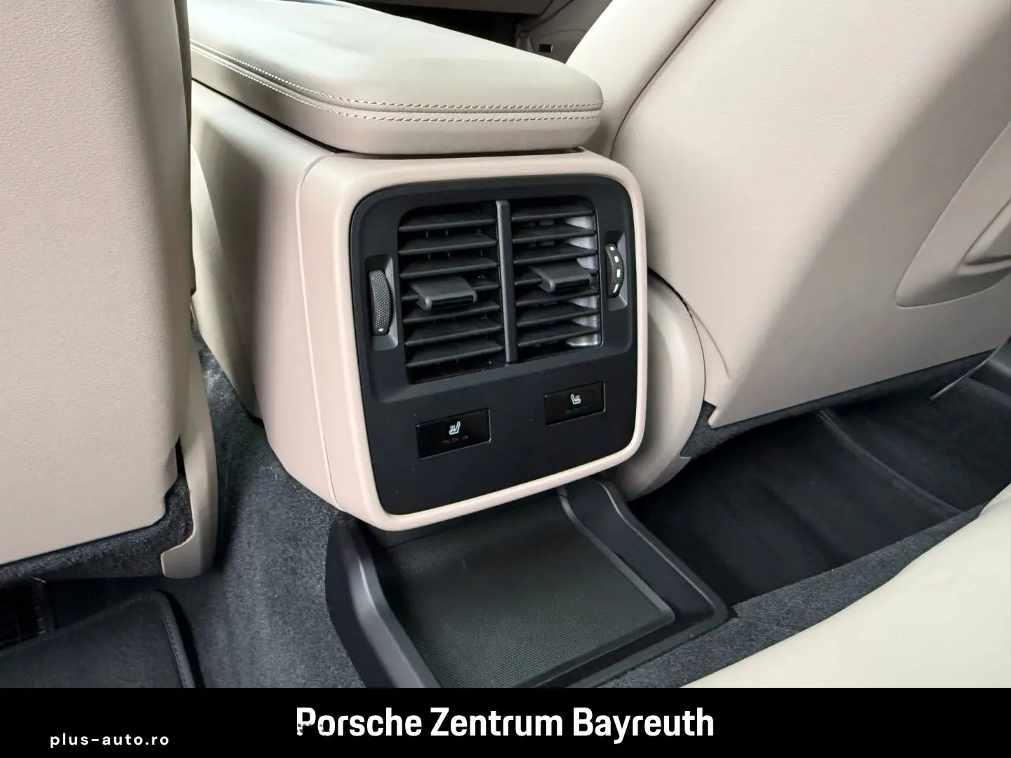 PORSCHE Taycan GTS  PDCC HeadUp Hinterachlenkung