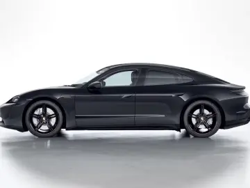 PORSCHE Taycan GTS  HA-Lenkung  Head-Up  BOSE