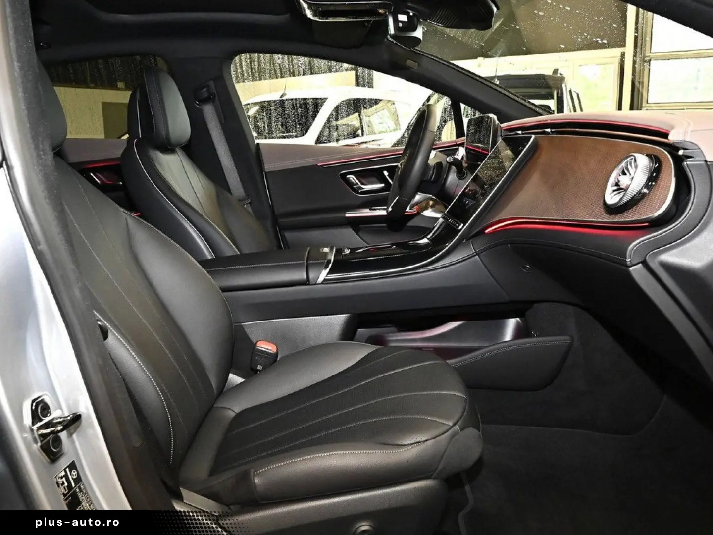 MERCEDES-BENZ EQE 300 ElectricArt Advanced  AHK Dist&hellip;