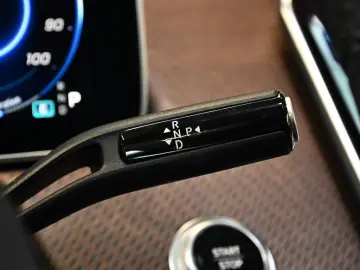 MERCEDES-BENZ EQE 300 ElectricArt Advanced  AHK Dist&hellip;