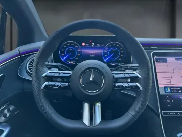 MERCEDES-BENZ EQE 300 AMG Night D.Light Pano Burmester 360