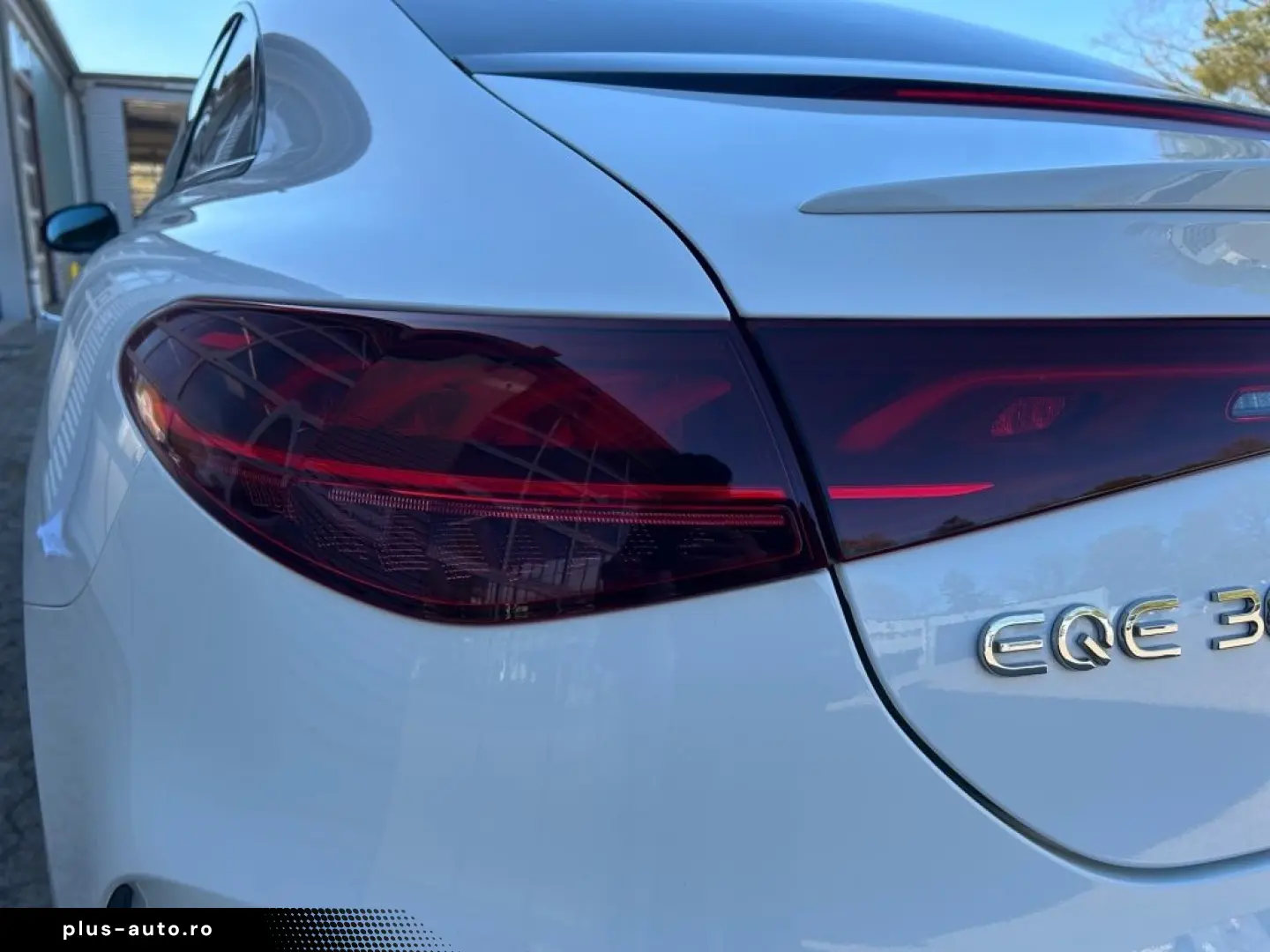 MERCEDES-BENZ EQE 300 AMG Night D.Light Pano Burmester 360