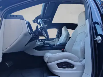 PORSCHE Cayenne S Coupé Platinum Inno Mega SPEC BiColor