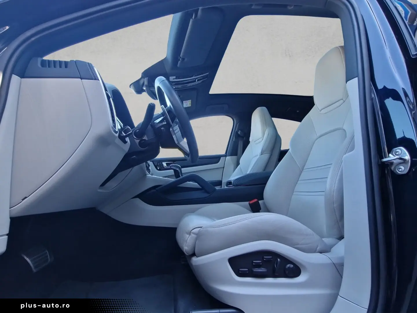 PORSCHE Cayenne S Coupé Platinum Inno Mega SPEC BiColor