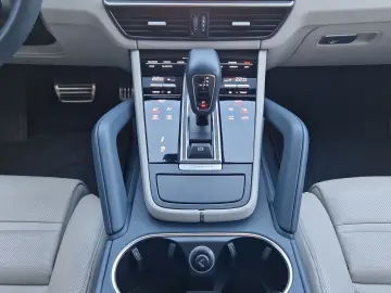 PORSCHE Cayenne S Coupé Platinum Inno Mega SPEC BiColor