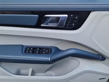 PORSCHE Cayenne S Coupé Platinum Inno Mega SPEC BiColor