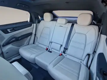 PORSCHE Cayenne S Coupé Platinum Inno Mega SPEC BiColor