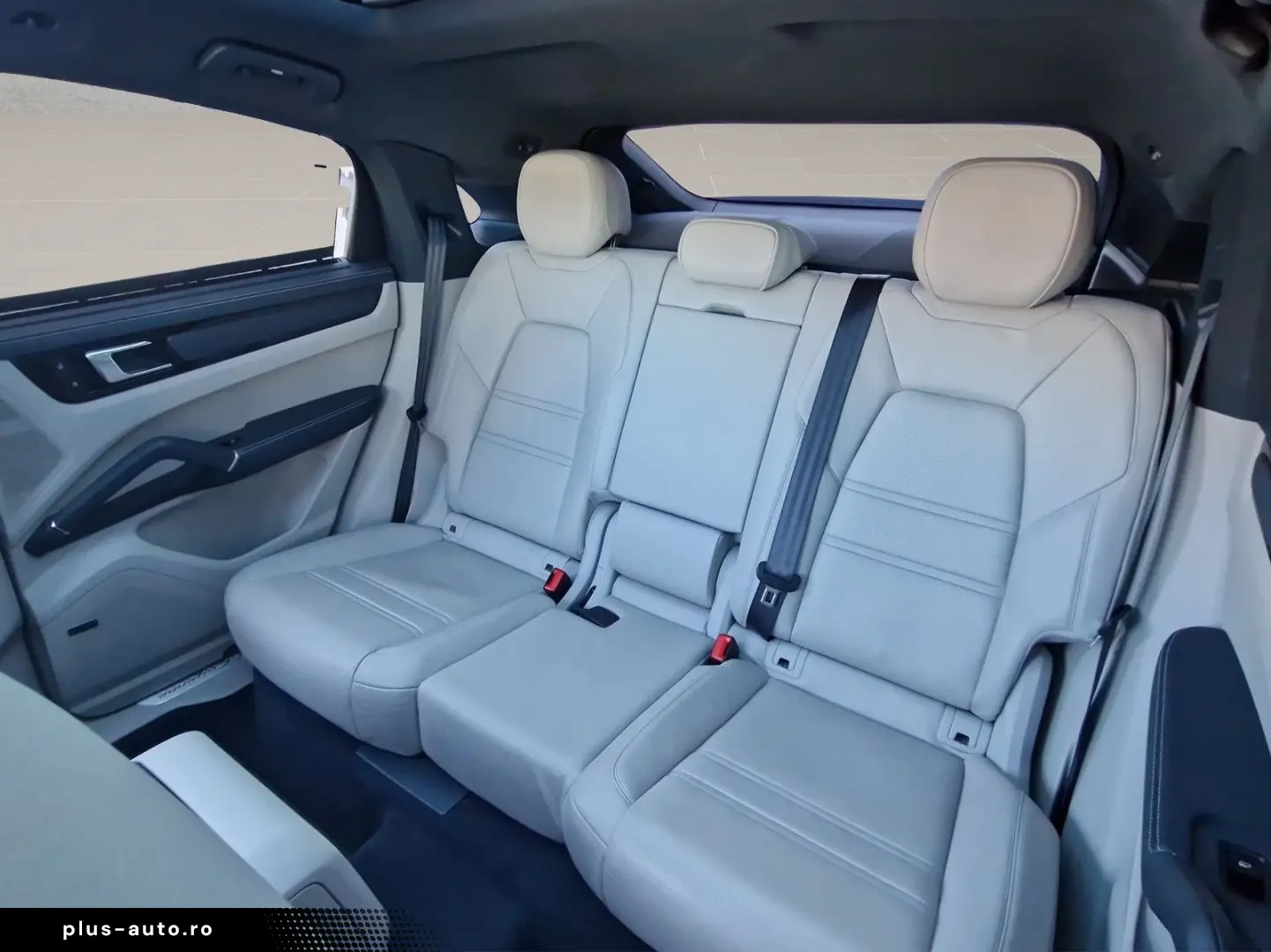 PORSCHE Cayenne S Coupé Platinum Inno Mega SPEC BiColor