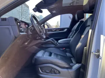 PORSCHE Cayenne Coupe E-Hyb.punte spate viratoare·