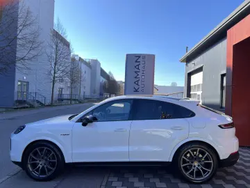 PORSCHE Cayenne Coupe E-Hyb.punte spate viratoare·