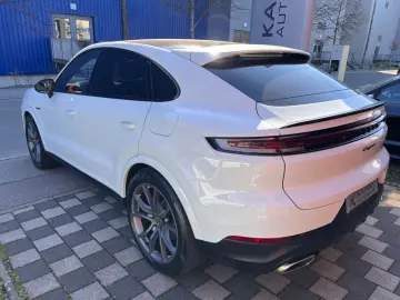 PORSCHE Cayenne Coupe E-Hyb.punte spate viratoare·