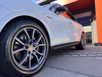 PORSCHE Cayenne Coupe E-Hyb.punte spate viratoare·