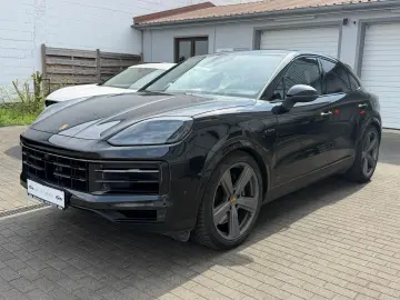 PORSCHE S E-Hybrid display pasager