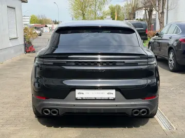 PORSCHE S E-Hybrid display pasager