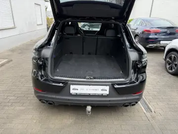PORSCHE S E-Hybrid display pasager