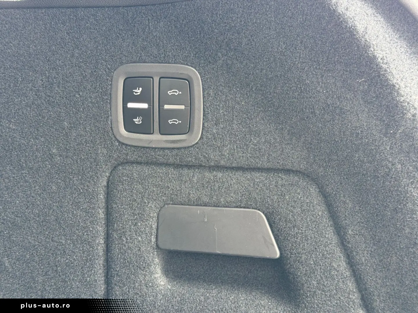 PORSCHE S E-Hybrid display pasager