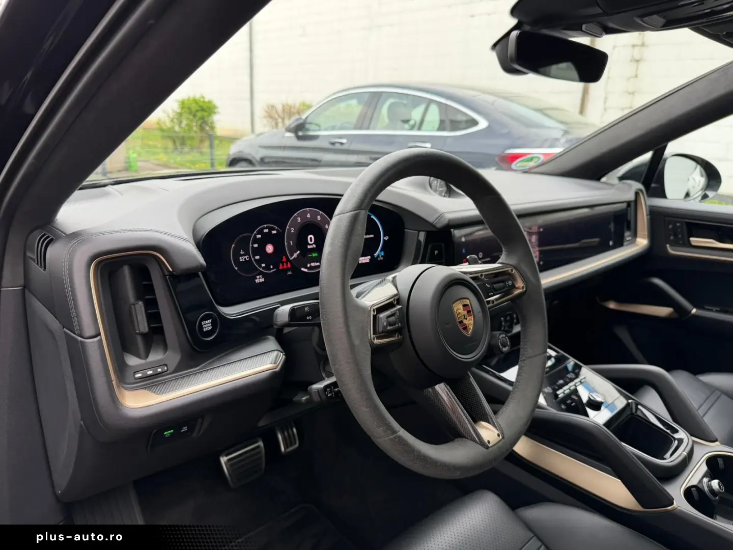 PORSCHE S E-Hybrid display pasager