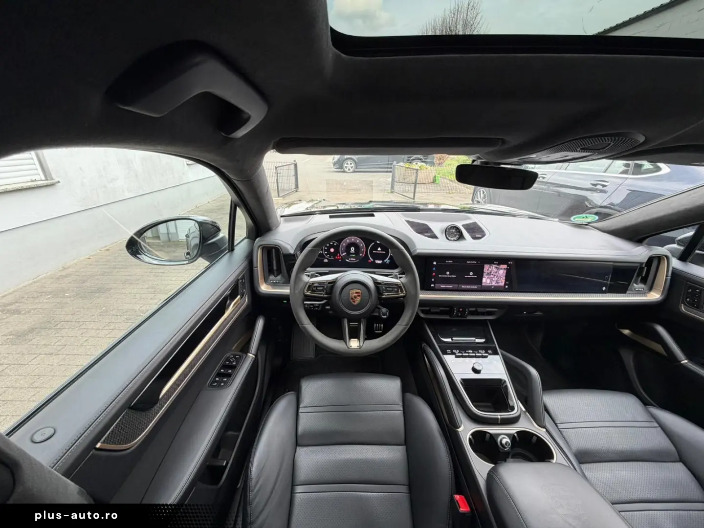 PORSCHE S E-Hybrid display pasager