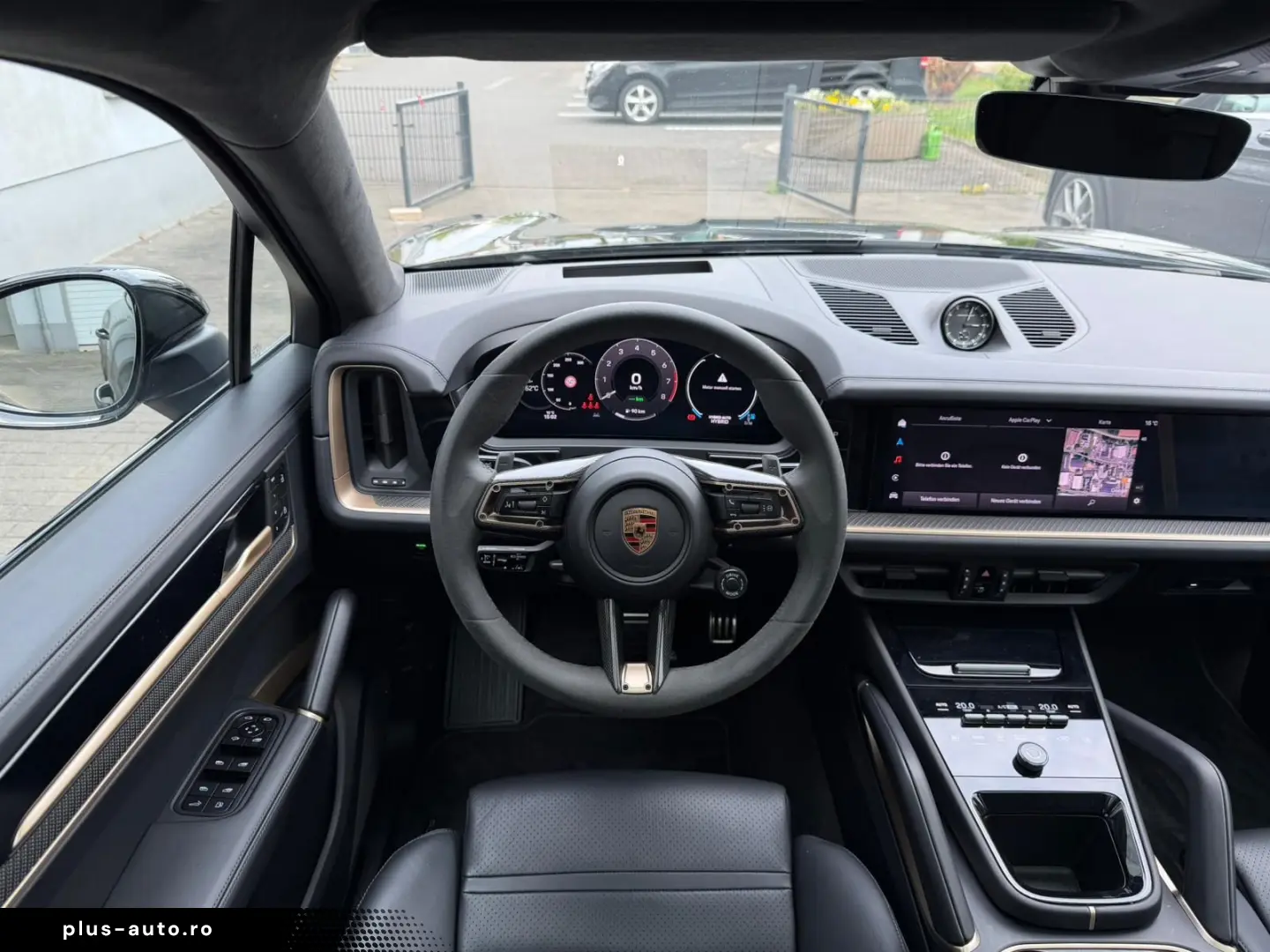 PORSCHE S E-Hybrid display pasager