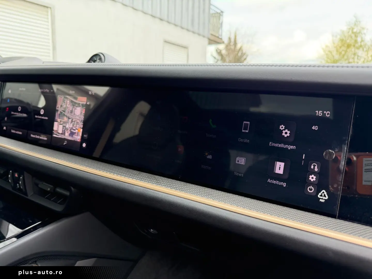 PORSCHE S E-Hybrid display pasager