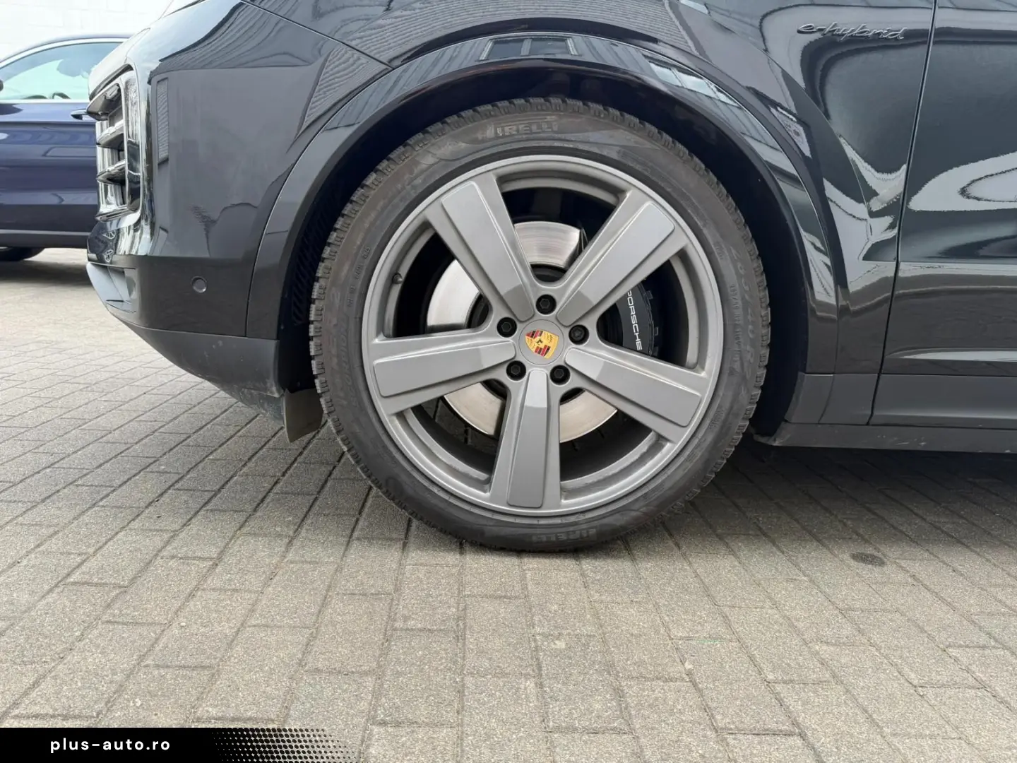 PORSCHE S E-Hybrid display pasager