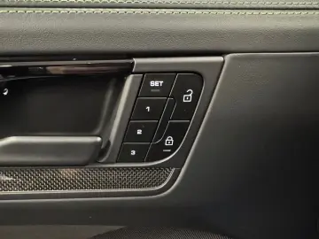 PORSCHE Cayenne Coupe GTS 18 Wege AHK Standhzg. 360  ACC