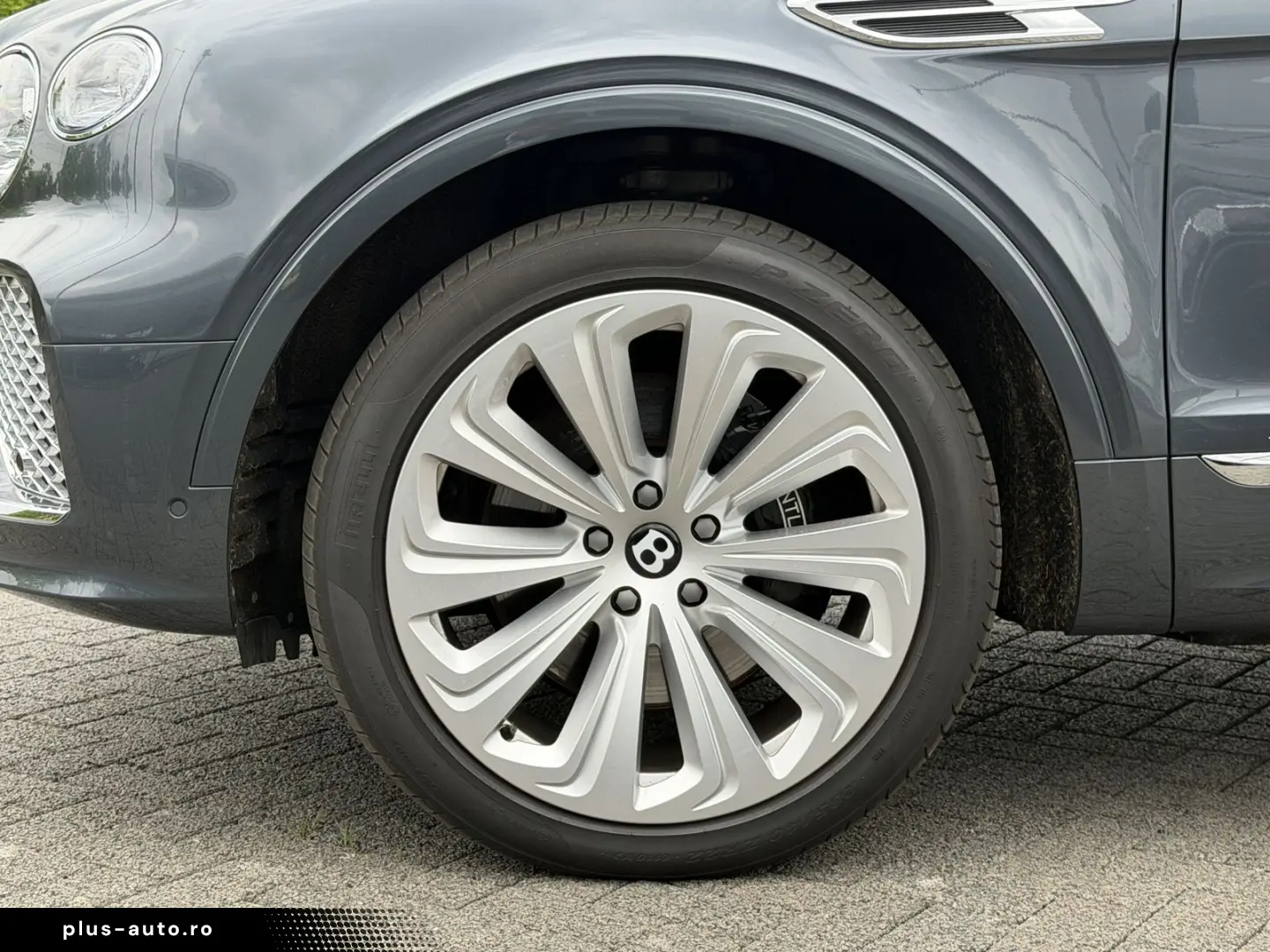 BENTLEY Bentayga EWB Azure  NAIM RSE ParkingHeater