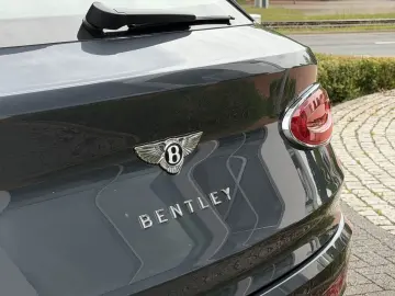 BENTLEY Bentayga EWB Azure  NAIM RSE ParkingHeater