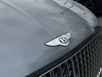 BENTLEY Bentayga EWB Azure  NAIM RSE ParkingHeater