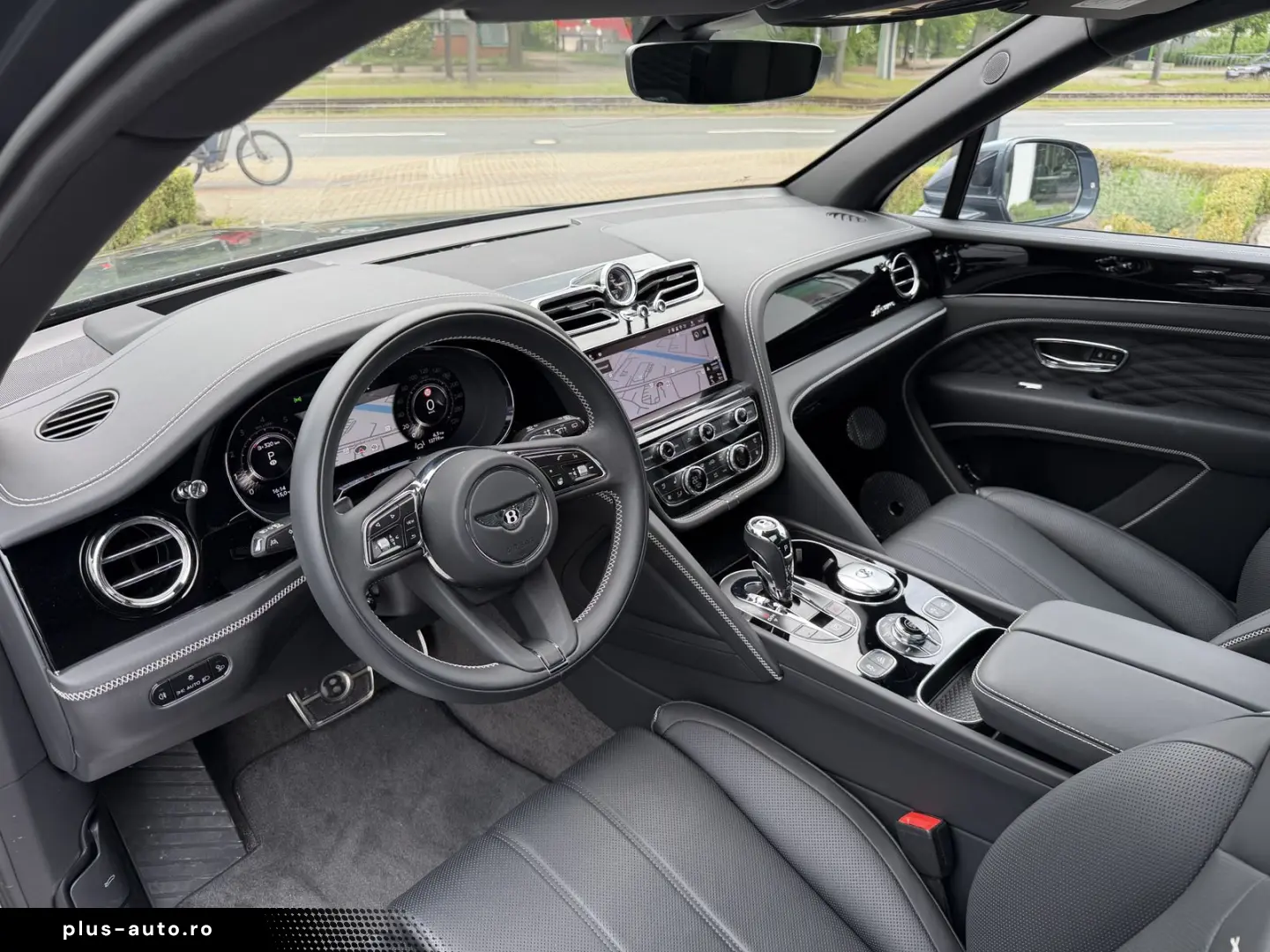 BENTLEY Bentayga EWB Azure  NAIM RSE ParkingHeater