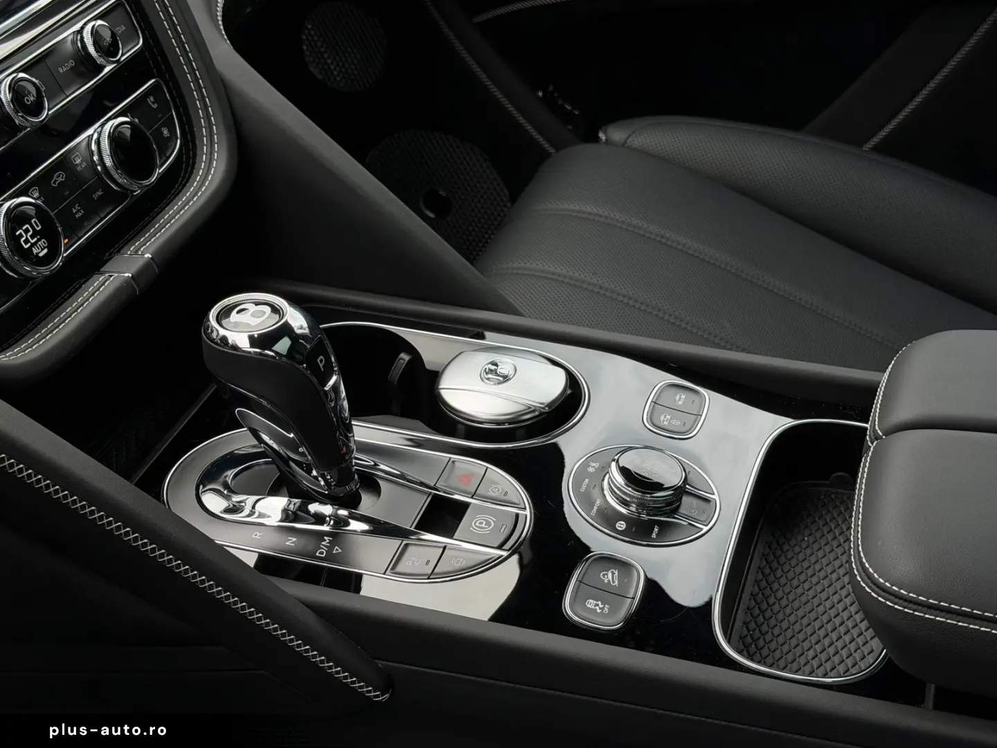 BENTLEY Bentayga EWB Azure  NAIM RSE ParkingHeater