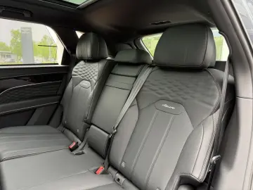 BENTLEY Bentayga EWB Azure  NAIM RSE ParkingHeater
