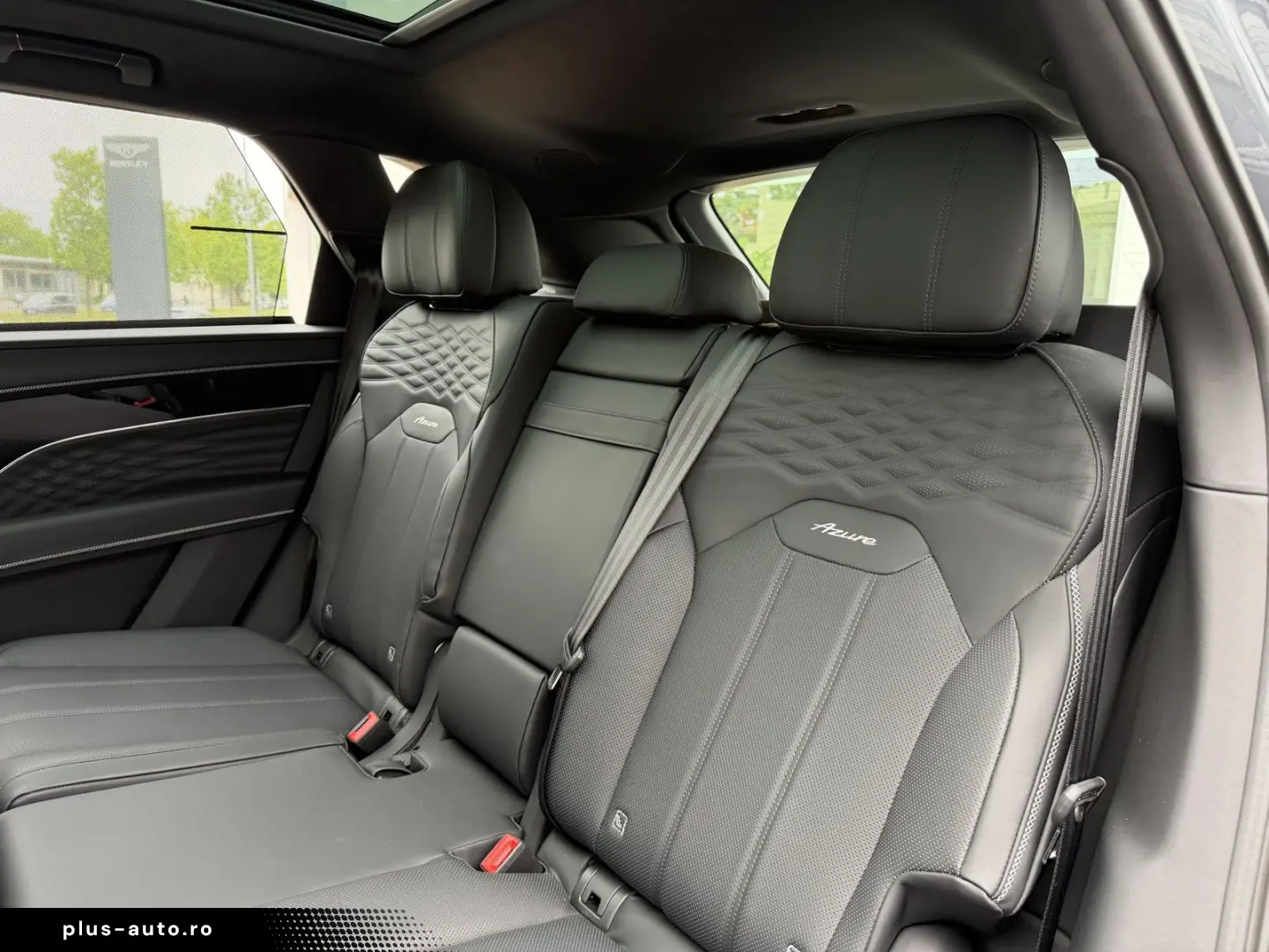 BENTLEY Bentayga EWB Azure  NAIM RSE ParkingHeater