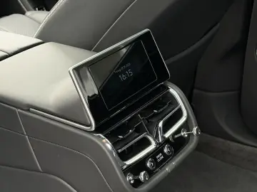 BENTLEY Bentayga EWB Azure  NAIM RSE ParkingHeater