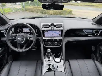 BENTLEY Bentayga EWB Azure  NAIM RSE ParkingHeater