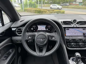 BENTLEY Bentayga EWB Azure  NAIM RSE ParkingHeater