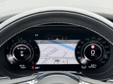 BENTLEY Bentayga EWB Azure  NAIM RSE ParkingHeater
