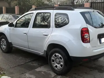 Dacia Duster Laureate 1.6 16V MPI 4x4