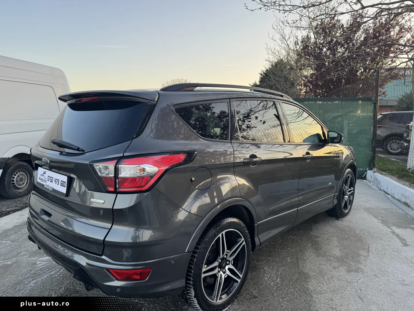 FORD KUGA ST-LINE 4X4