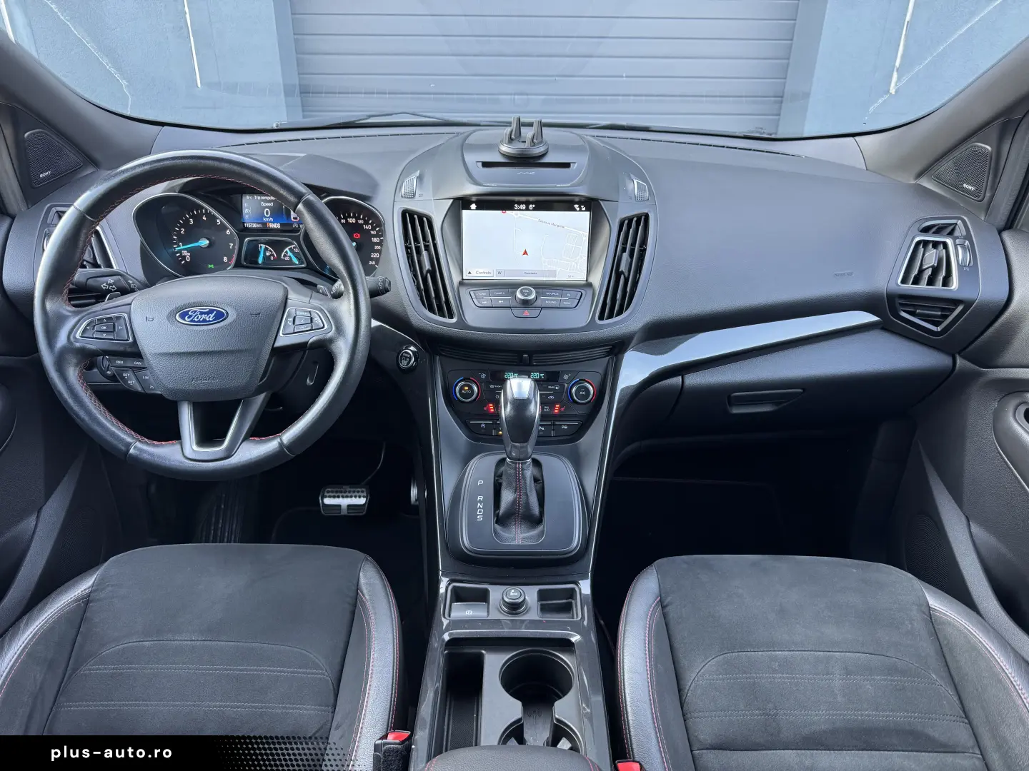 FORD KUGA ST-LINE 4X4