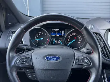FORD KUGA ST-LINE 4X4