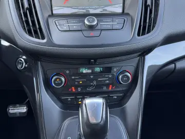 FORD KUGA ST-LINE 4X4