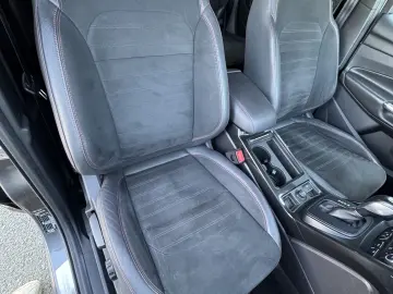 FORD KUGA ST-LINE 4X4