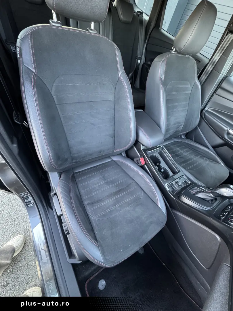 FORD KUGA ST-LINE 4X4