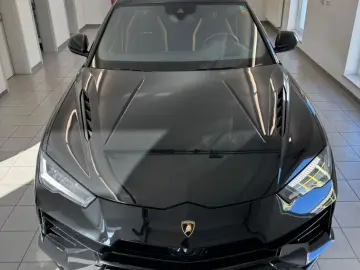 LAMBORGHINI Urus S