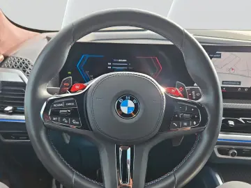 BMW XM  Bowers & Wilkins Soft-Close Laser 360  23