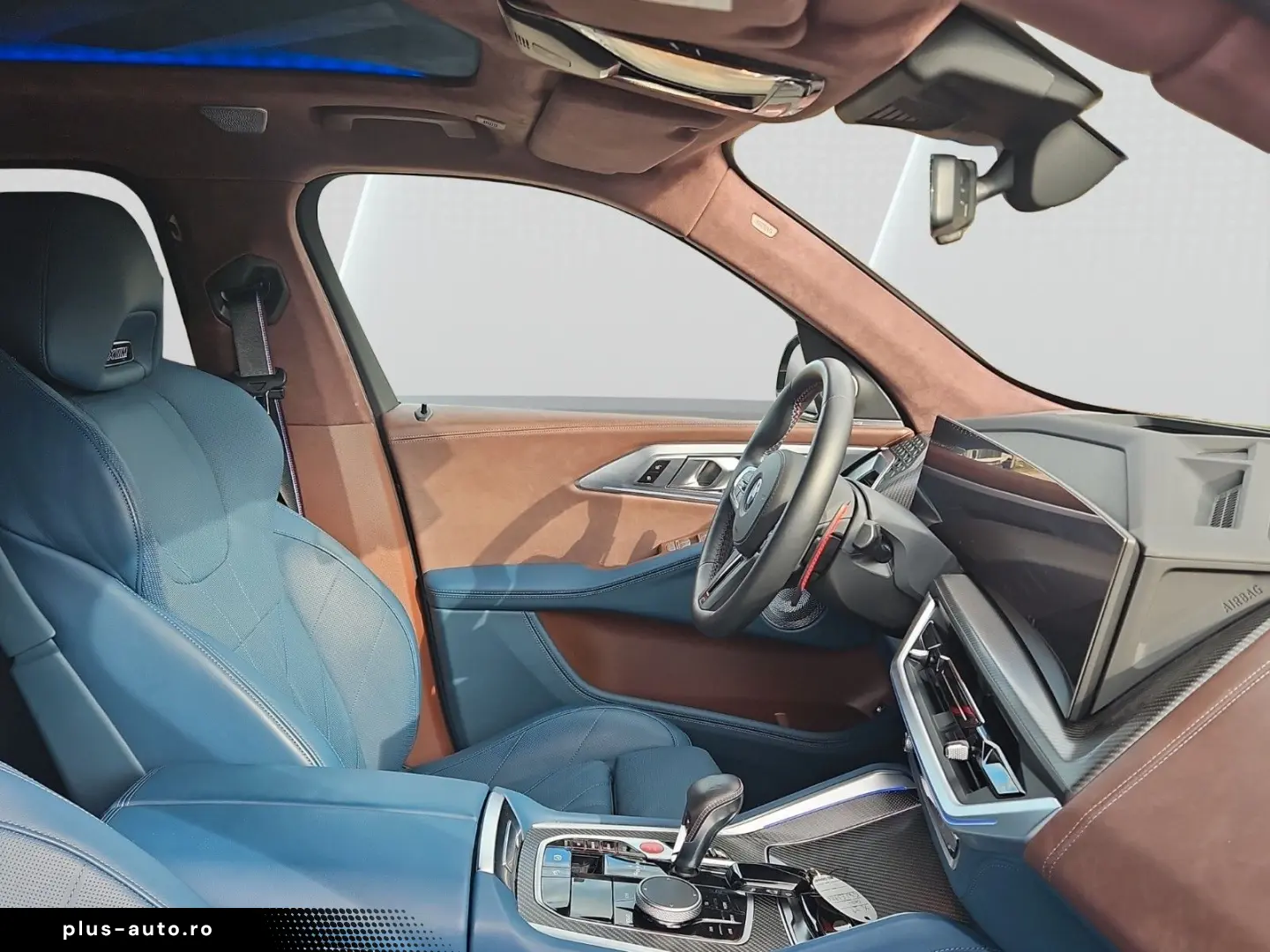 BMW XM  Bowers & Wilkins Soft-Close Laser 360  23